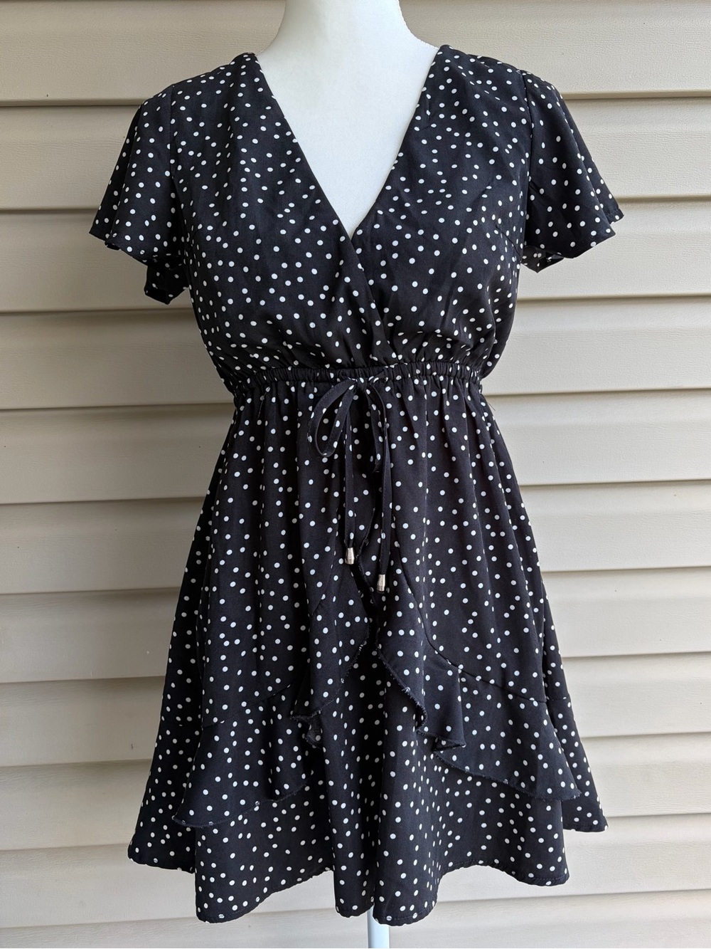 •Princess Polly• Black/White Polka Dot Ruffle Mini Dress - Size 4